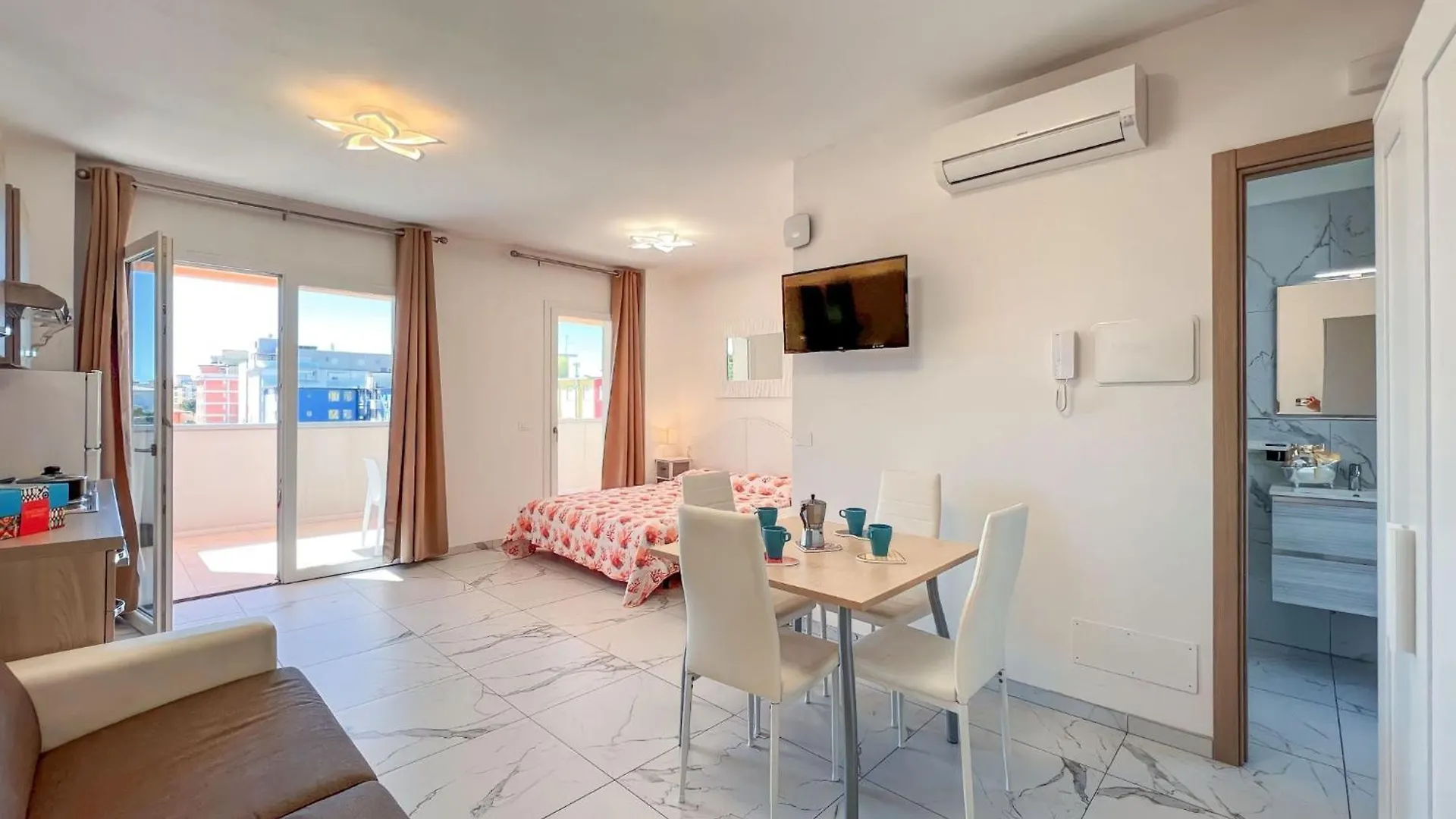Apartment Stylish Downtown Studio Bibione Italy