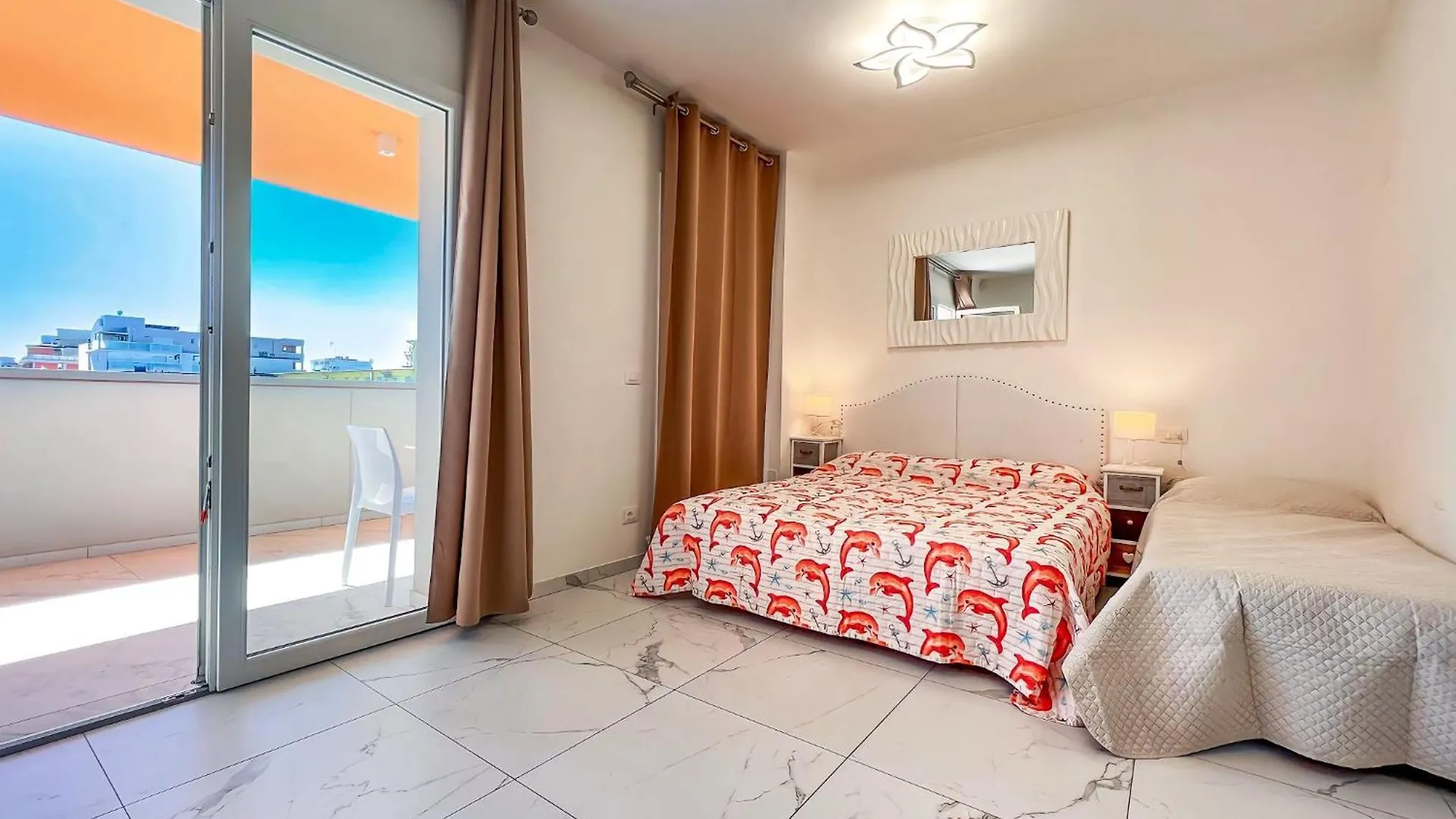 Stylish Downtown Studio Bibione Apartment