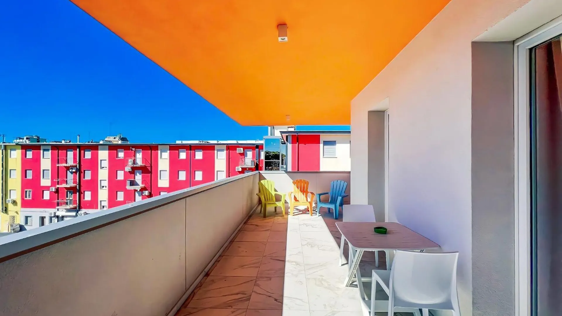 Stylish Downtown Studio Bibione Apartment